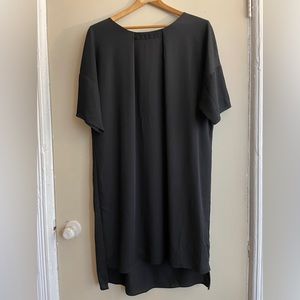 Halston shift dress size L